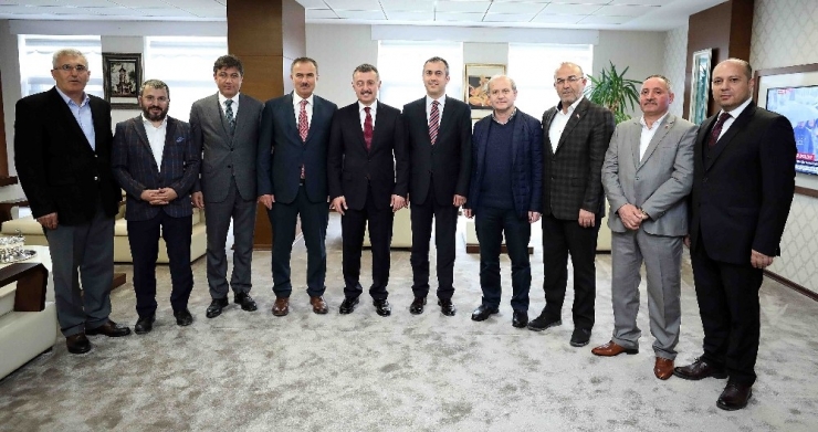 Başkan Büyükakın, ‘’Üreticimizin Yeni Pazarlar Bulmasını Sağlayacağız’’