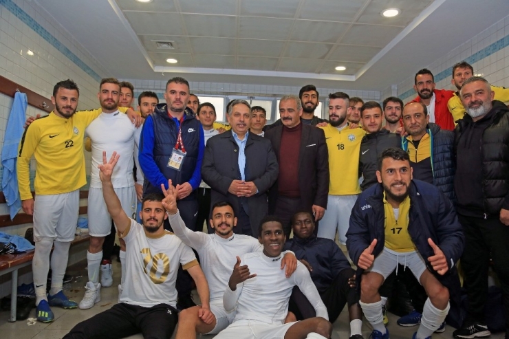 Başkan Yalçın’dan Talasgücü’ne Tebrik