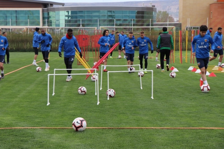 İm Kayserispor’da Galatasaray Mesaisi Devam Ediyor