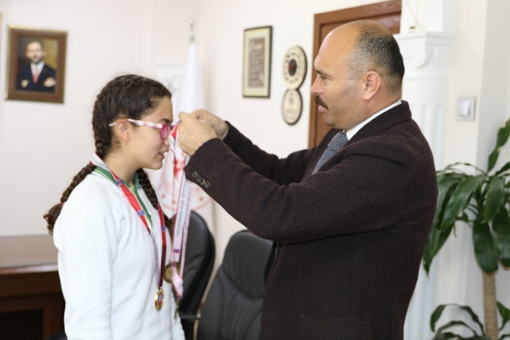 Aydınlı Elfin’den Büyük Başarı