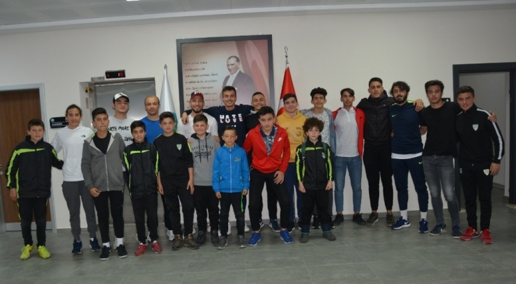 Manisa Bbsk’lı Kaleciler Altyapıyla Tecrübelerini Paylaştı