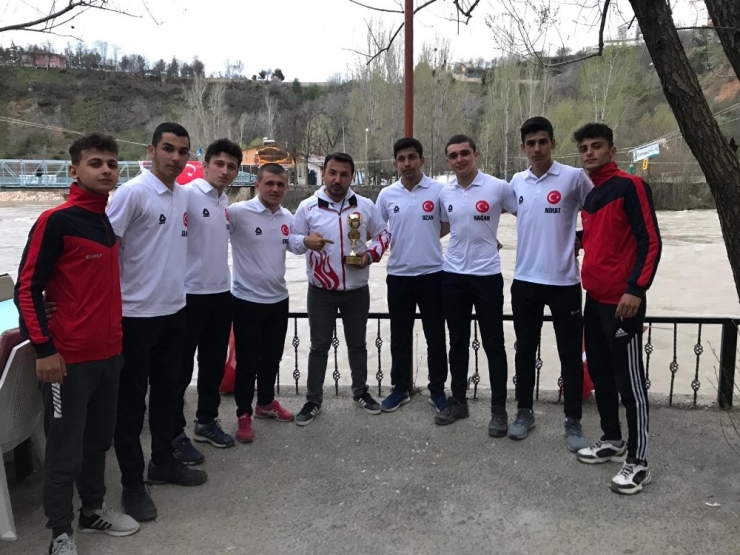 Rafting Düzce Takımı Tarihinde İlk Kez Milli Takıma Seçildi