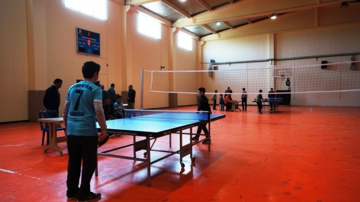 Sarıgöl’de Masa Tenisi Turnuvası Düzenlendi