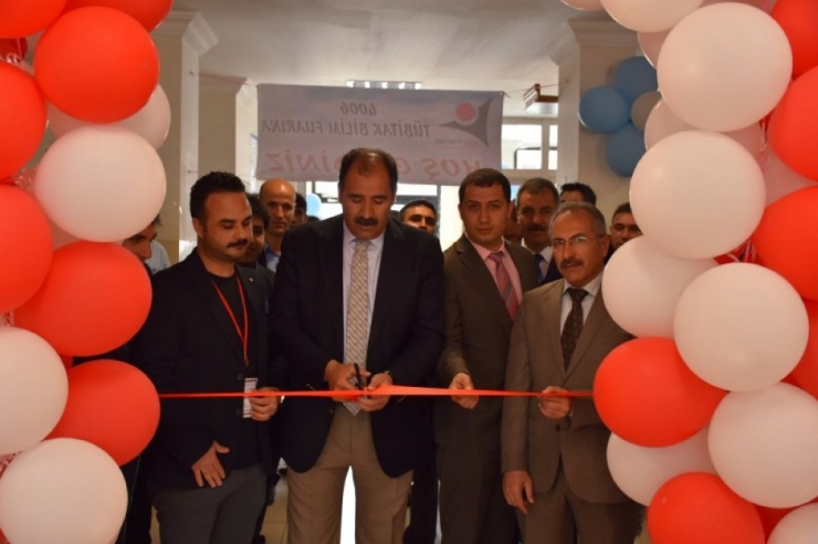 Tübitak Bilim Fuarları Sergi Açılışları Başladı