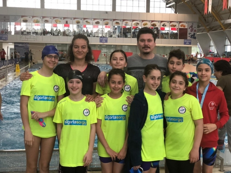 Düzceli Yüzücüler Bir Üst Tura Çıktılar