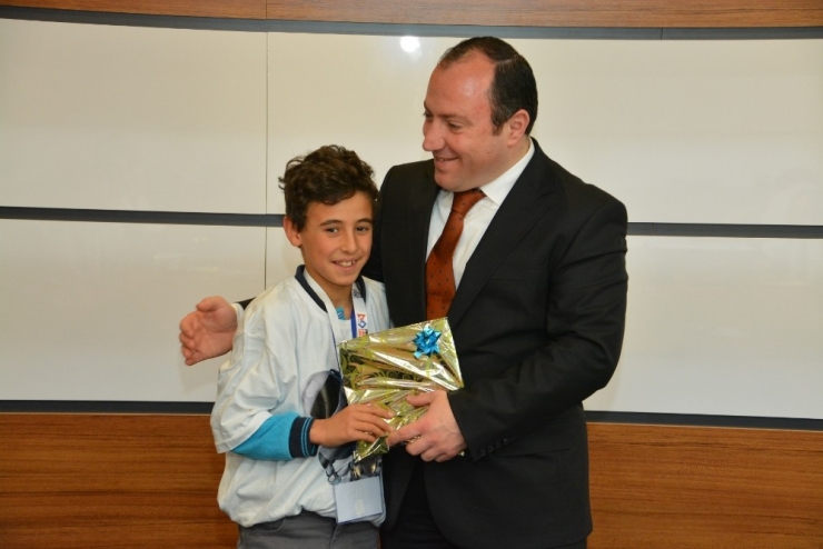 Köy Okulu Robotik Yarışmasında Dereceye Girdi