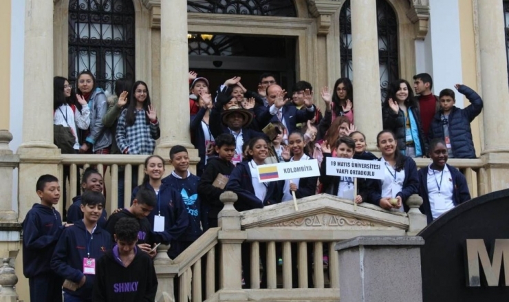 Kolombiyalı Öğrencilere Bafra’da Sevgi Seli