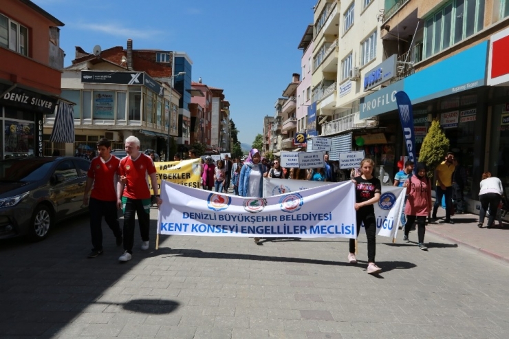 Goalball Maçı İle Engellere Meydan Okudular