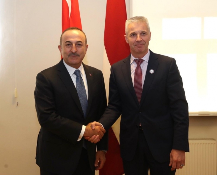 Bakan Çavuşoğlu, Letonya Savunma Bakanı Pabriks İle Görüştü