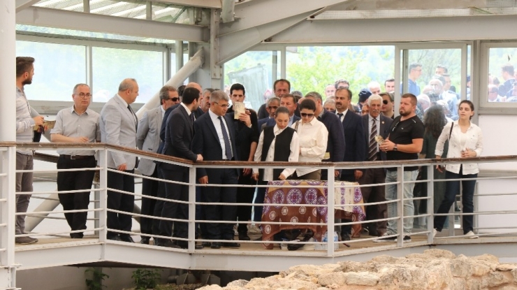 Dünyanın Merakla Beklediği Antik Kent Geçmişe Işık Tutacak