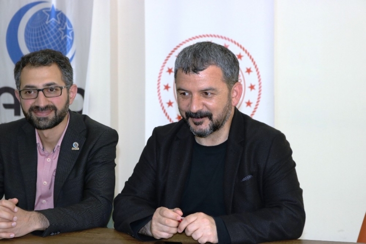 Agd’den Gençlerle ’Allah’ını Seven Defanstan Ayrılmasın’ Söyleşisi