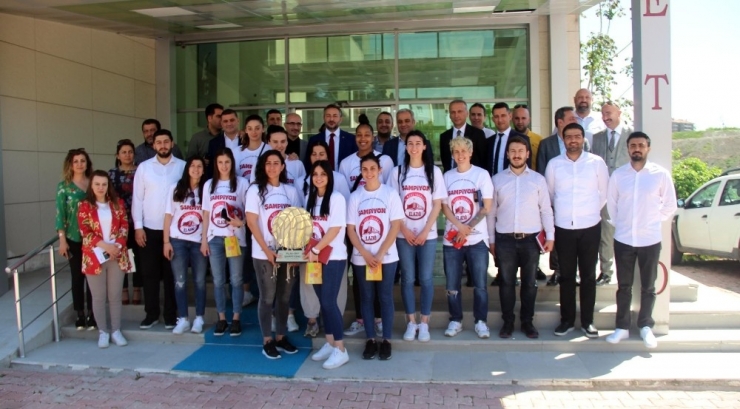 Süper Lig’e Çıkan Elazığ’da, Nihan Demirkol 493 Sayı Kaydetti