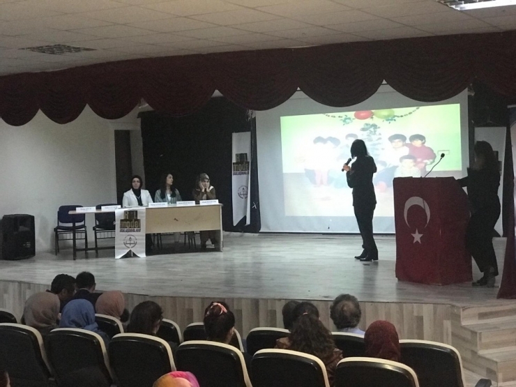 Muradiye’de ‘Rol Model’ Buluşması