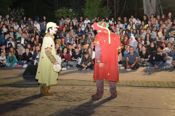 Anadolu Üniversitesi Karagöz Ve Hacivat’ı Ağırladı