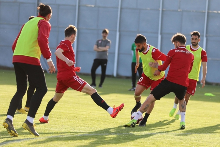 Yiğido Basına Kapalı Çalıştı