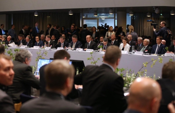 Bakan Çavuşoğlu, Letonya’da