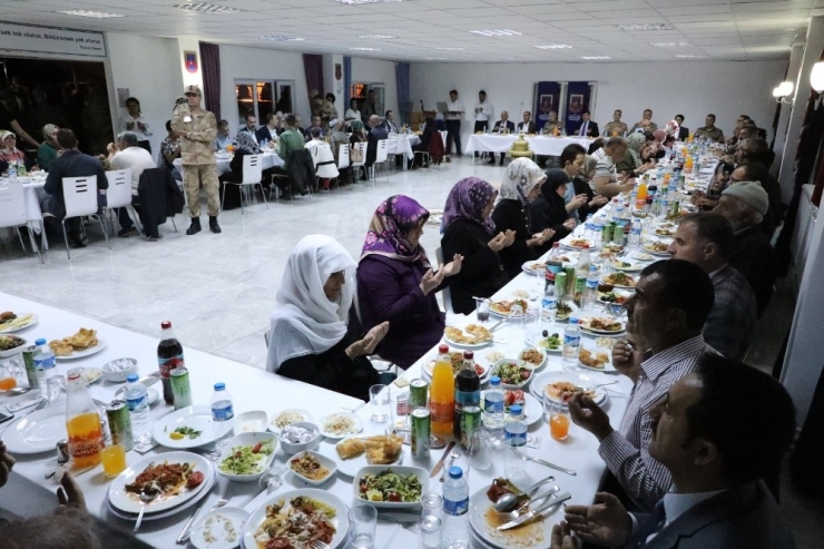 Erzincan İl Jandarma Komutanlığı’ndan Anlamlı İftar
