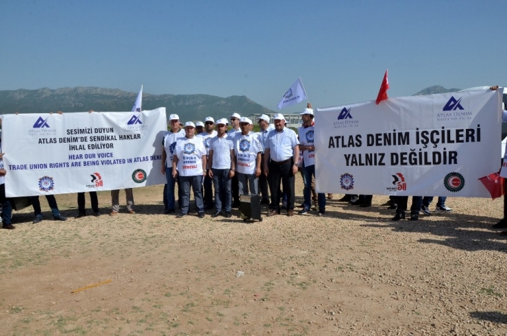 Öz İplik-iş’ten Fabrika Önünde Baskıya Uğrayan İşçilere Destek