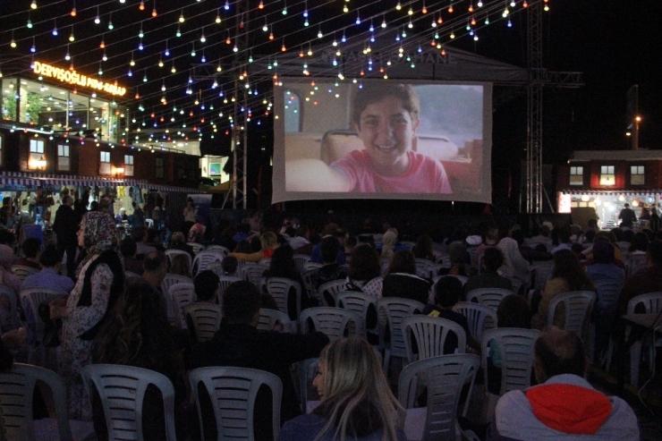 Vatandaşların Yazlık Sinema Keyfi