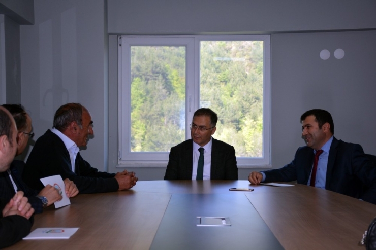 Sinop Valisi Şakalar Su Ürünleri Fabrikalarını Gezdi