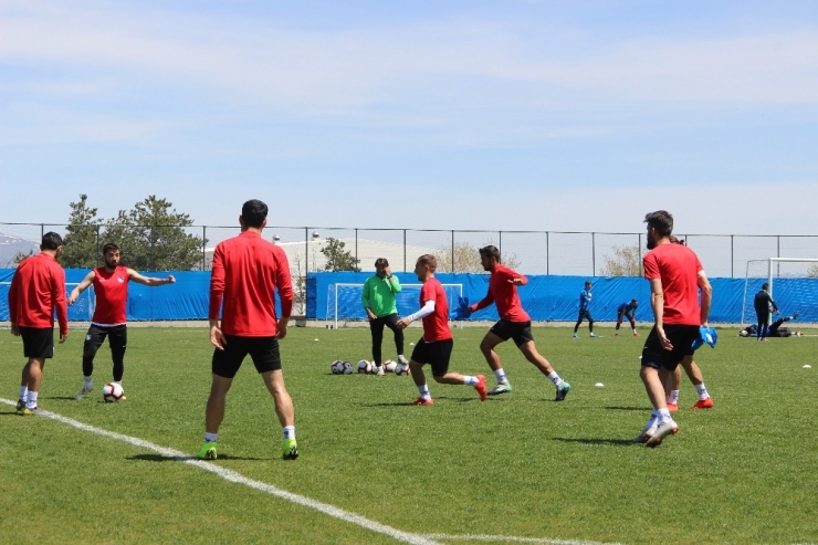 Bb Erzurumspor, Fenerbahçe Galibiyetine Odaklandı