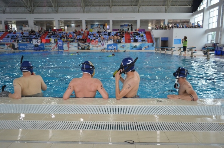 Sualtı Hokeyi Büyükler Türkiye Şampiyonası Başladı