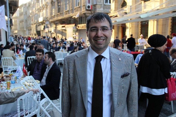 Tigsad’ın Festival Tadındaki İftarında Yüzlerce Kişi Bir Araya Geldi