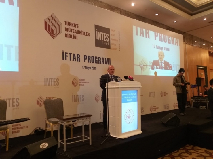 Ulaştırma Bakanı Turhan, Tmb Ve İntes’in İftar Programına Katıldı