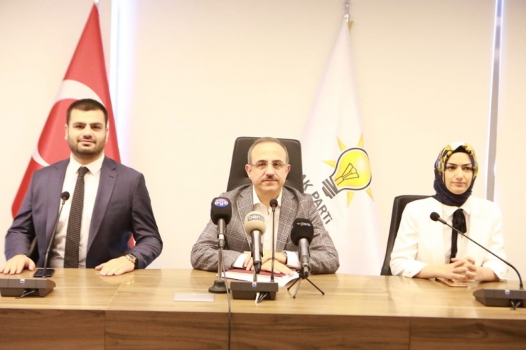 Ak Parti İzmir’in Yeni Yönetimi Açıklandı