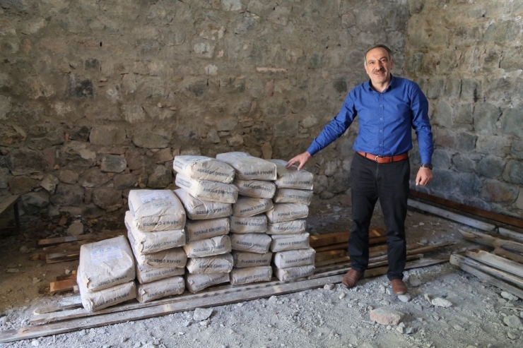 Artvin’de Bin 100 Yıllık Kilisenin Önüne Yapılmak İstenen Tuvalet Tartışma Konusu Oldu