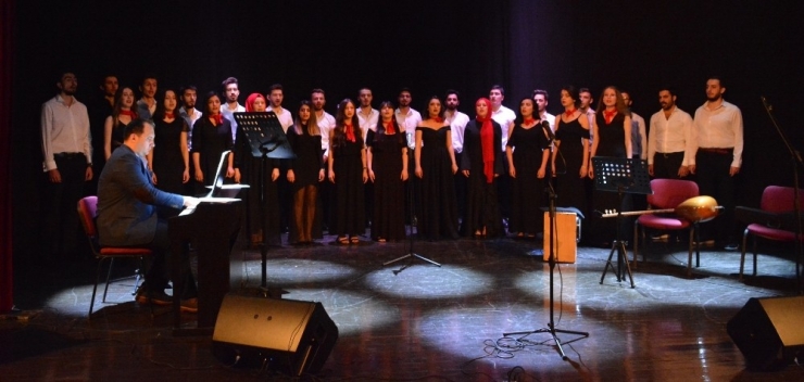 Üniversite Öğrencilerinin Hasat Mevsimi Verimli Geçti