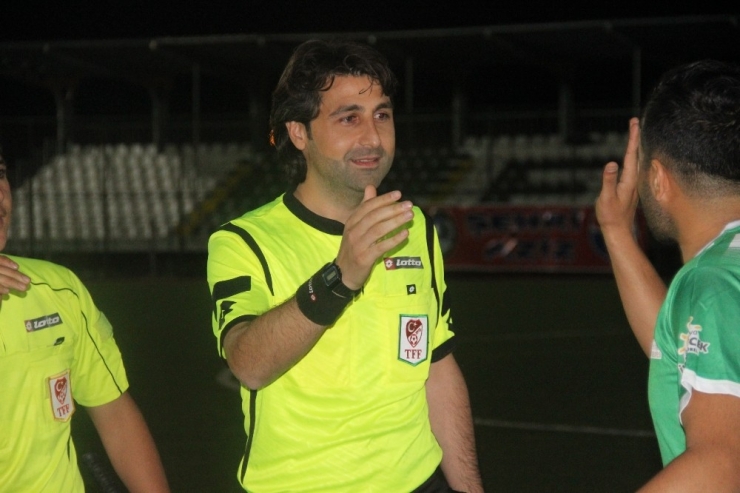 Elazığ Bölgesi Hakemlerinden Aksu, Hakemliğe Veda Etti