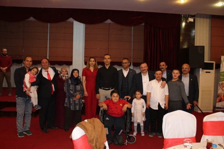 Emet Kaymakamlığı’nda Engelli Vatandaşlara İftar Yemeği