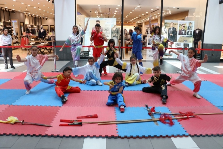 Genç Sporcular Forum Magnesia’da Hünerlerini Sergiledi