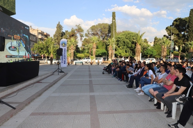 Başkan Akın Taraftarların İsteğini Geri Çevirmedi