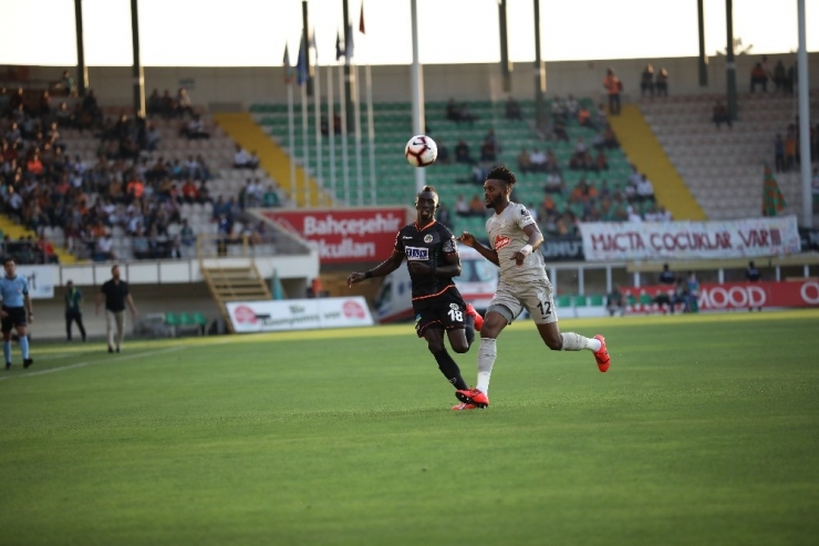 Spor Toto Süper Lig: Aytemiz Alanyaspor: 1 - Çaykur Rizespor: 0 (İlk Yarı)