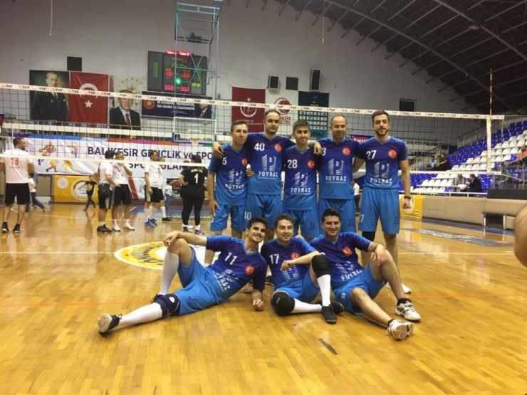 Burhaniyeli Voleybolcular Balıkesir Birincisi Oldu