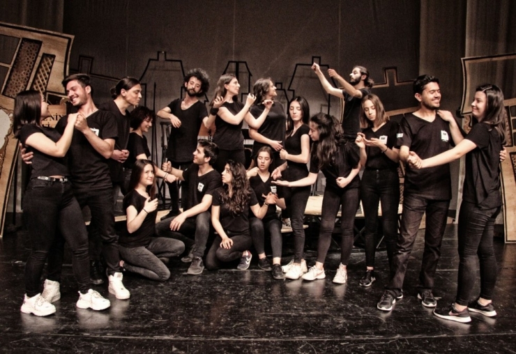 Avp’de Gençlerin Gecesi