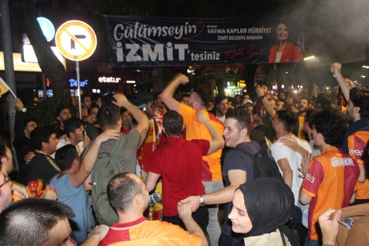 Galatasaray’ın Şampiyonluğu Kocaeli’de Coşkuyla Kutlandı