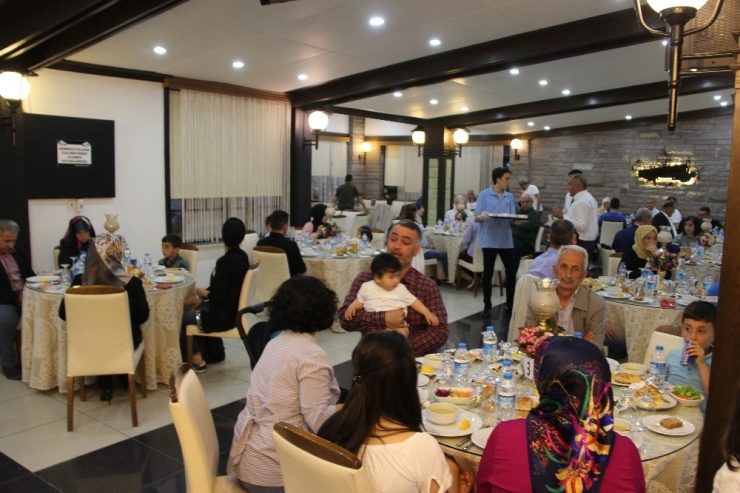 Mhp Belediye Başkan Adayı Erdoğan Bıyık’tan Teşkilata İftar