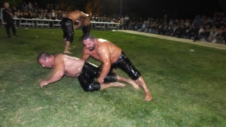 Burhaniye’de Sübeylidere Gece Güreşleri 25 Mayısta Yapılacak