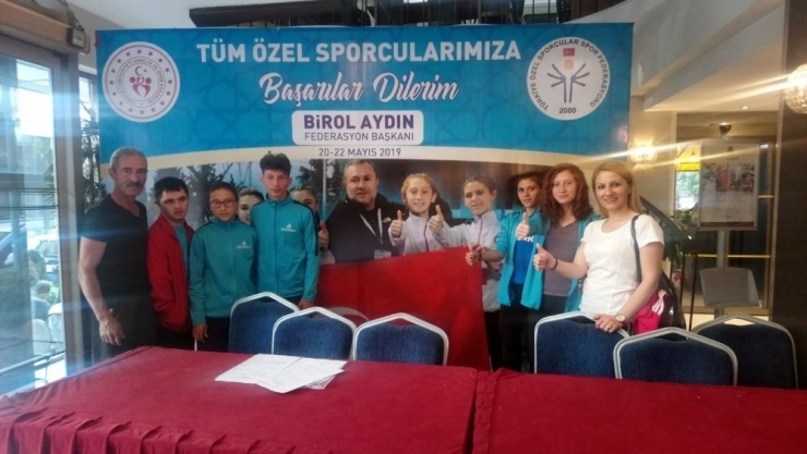 Burhaniye’de Özel Sporcular Türkiye Şampiyonu Oldu
