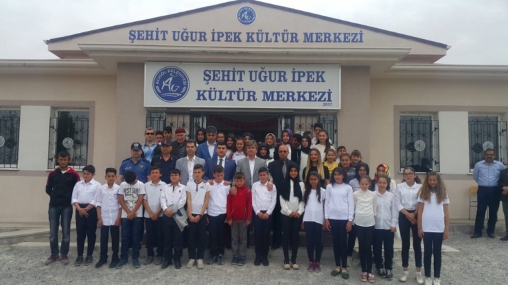 Acıgöl 4 Temmuz Ortaokulu Yılsonu Sergisi Açtı