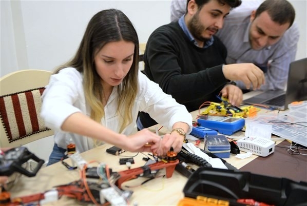 Öğrencilerin Hayalet Fener Tasarladı