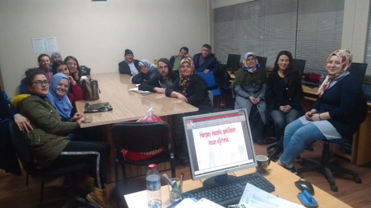 Şaphane’de Kadınların İlçe Ekonomisine Katkısı Artıyor