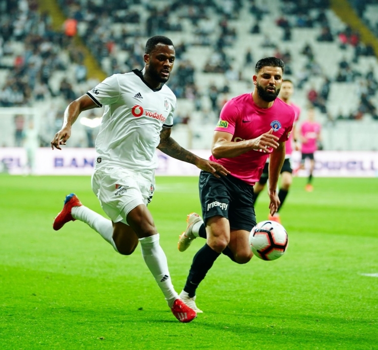 Spor Toto Süper Lig: Beşiktaş: 3 - Kasımpaşa: 1 (İlk Yarı)
