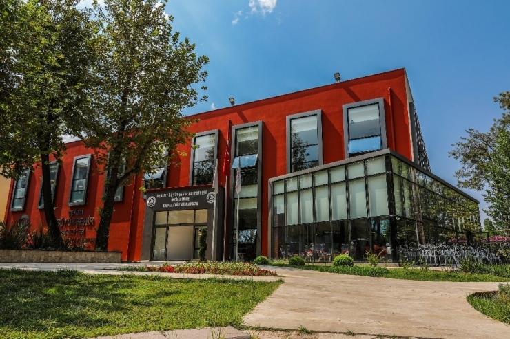 Büyükşehir Yüzme Kurs Kayıtları Başlıyor