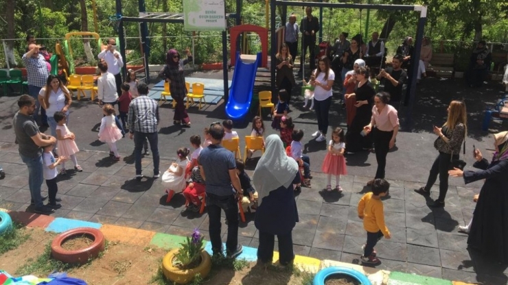 Hakkari’de Okul Öncesi Sınıfları Dışarıya Taşındı