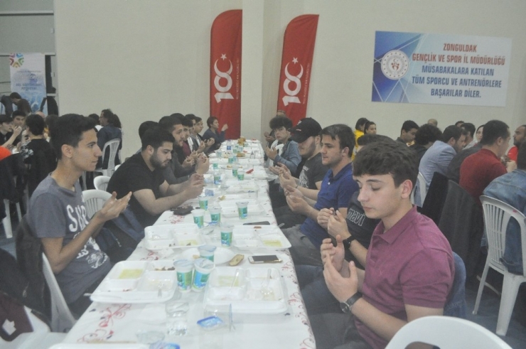 Gençlikspor’dan İftar Programı