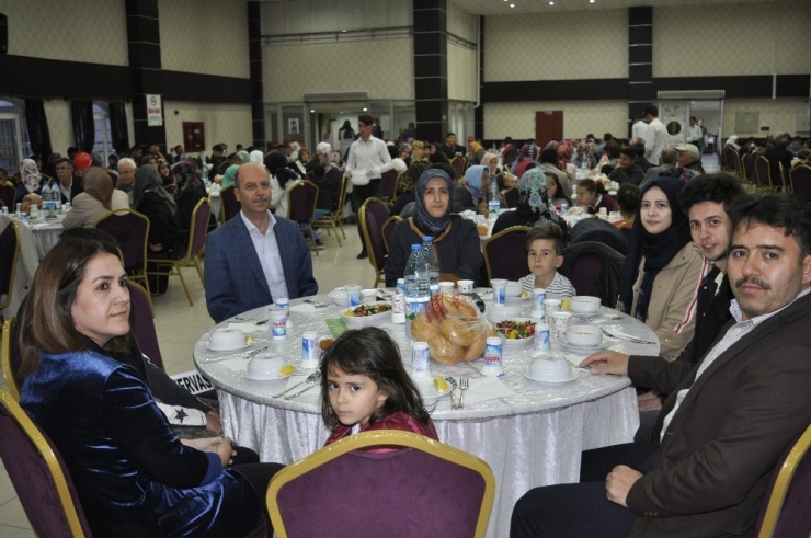 Şuhut’ta Yetim Çocuklara İftar Verildi